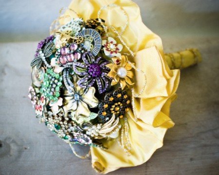 How to design a Brooch Bouquet – By Fancy Pants Weddings